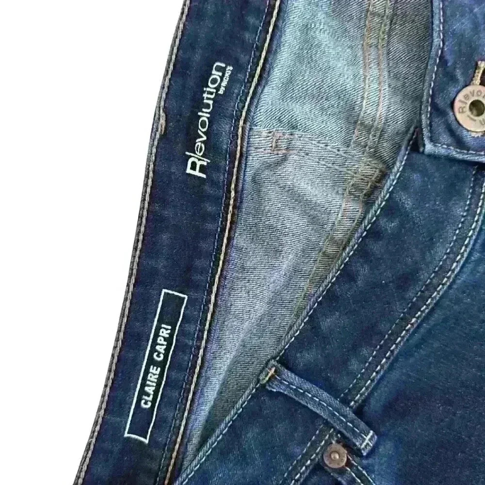 Capri Jeans - Picture 3 of 4